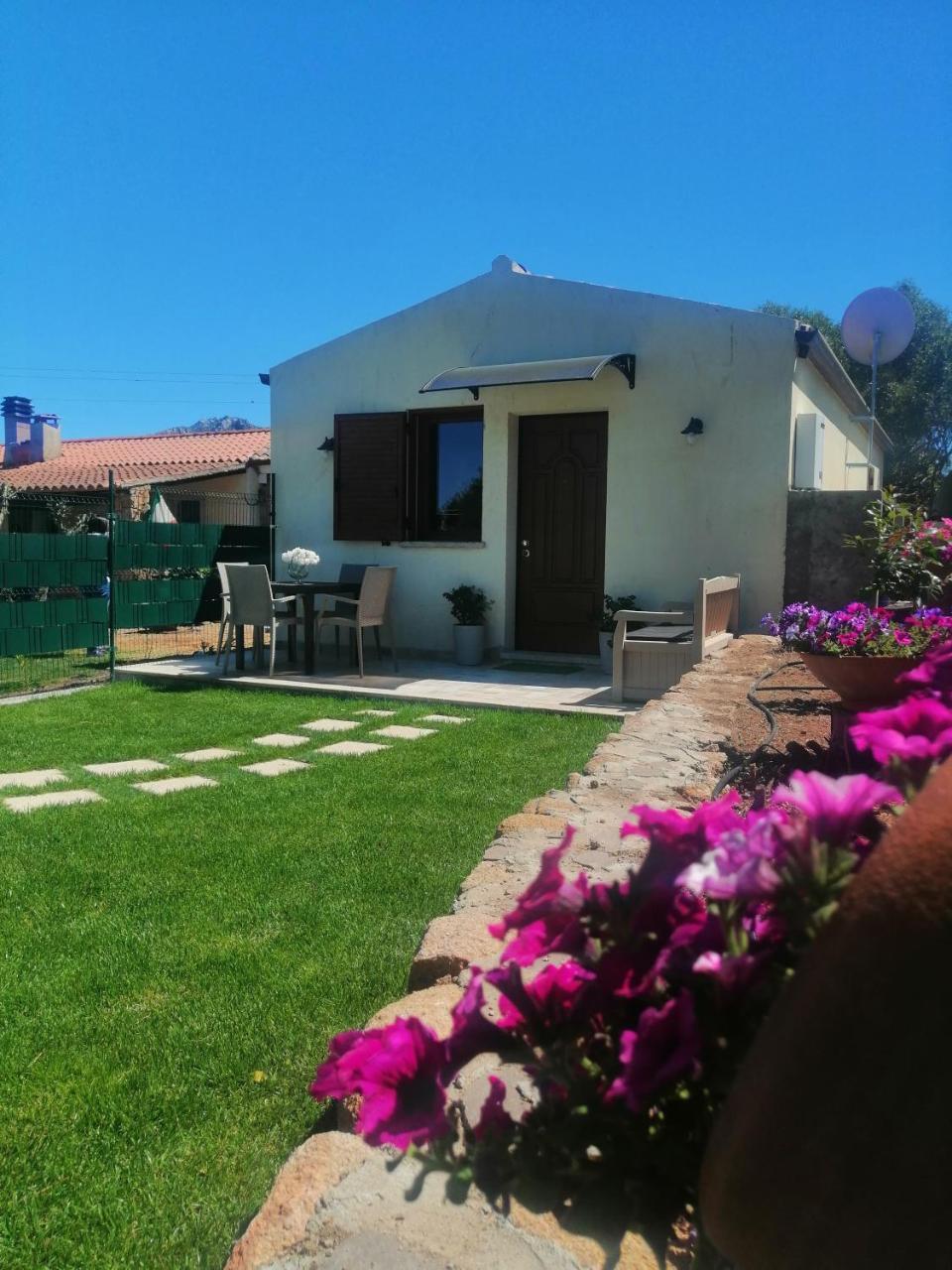 La Locandina