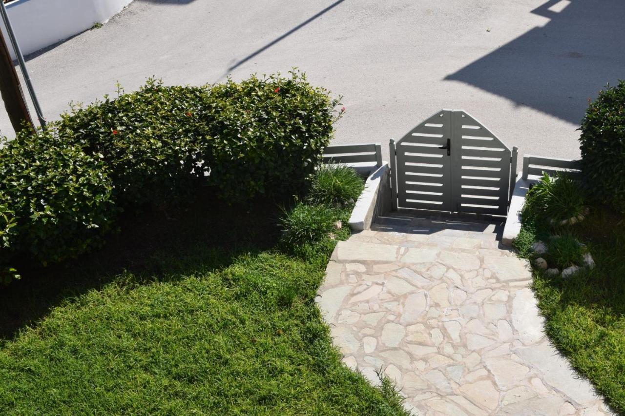 Lefteris Apartments in Ialysos Rhodes 2