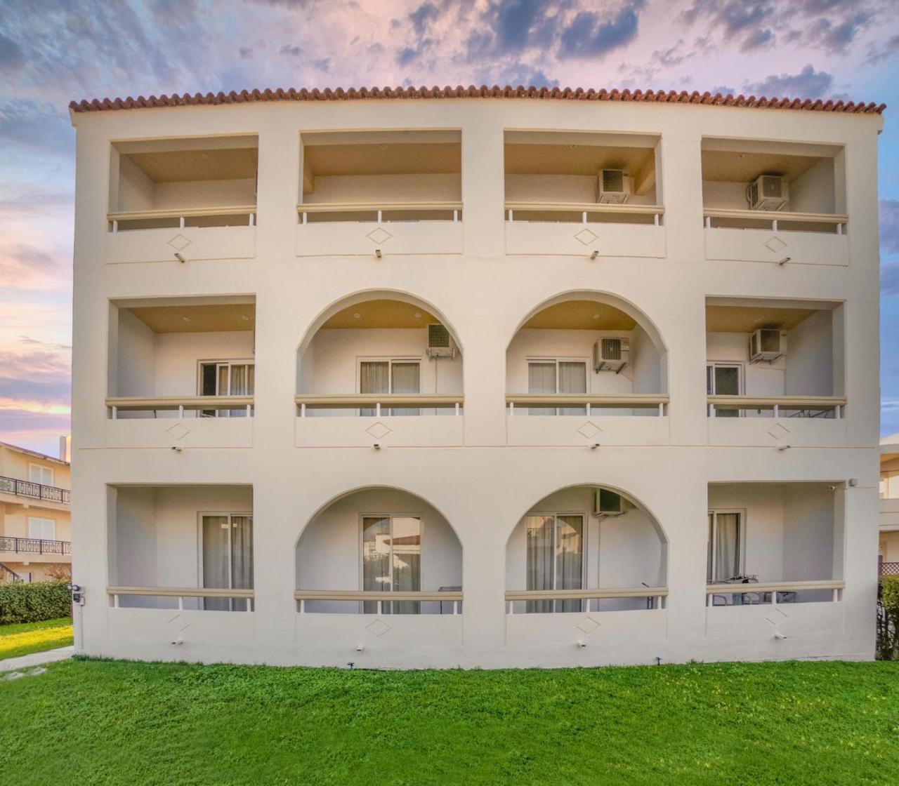 Lefteris Apartments in Ialysos Rhodes