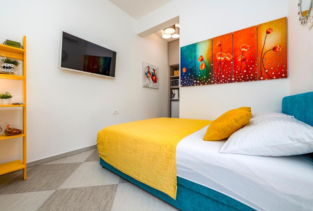 Free Parking Marli 4 - Room with Private Entrance -