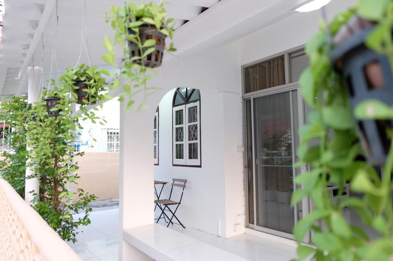 Chatuchak Art & Nature House ( 3-6 Pers.) 1