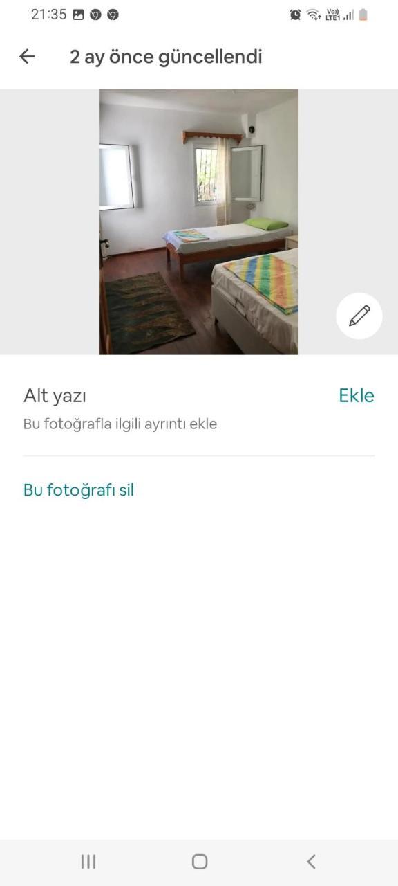 Gumuslukte Altta Yer Alan Sirin Bir Ev