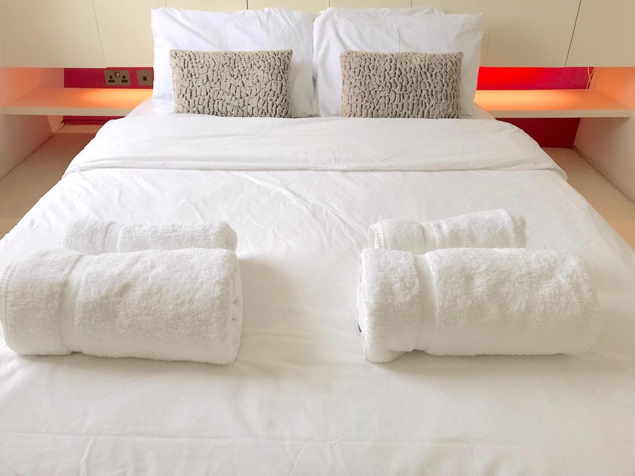 Comfortable Aircon Apartment Earls Court (Adults Only)