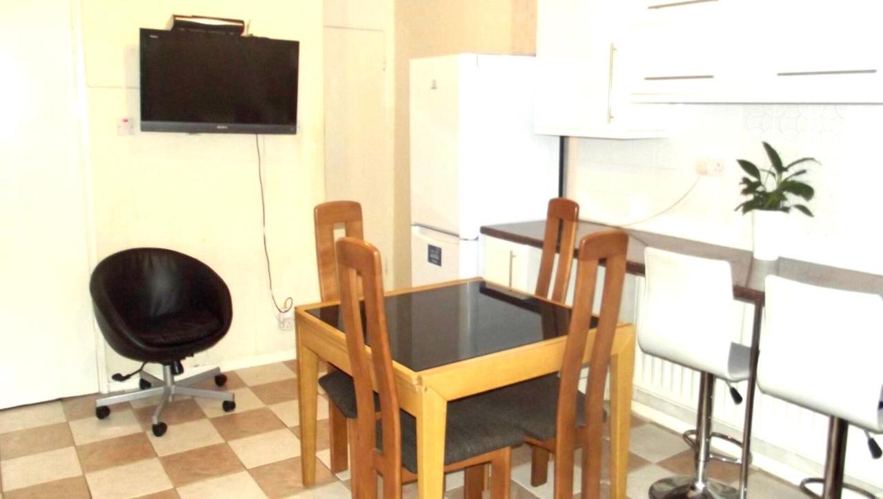 Nice Double Room London Rental 1