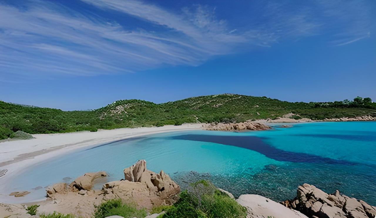 Lightblue-Celeste Central Apartment in Porto Rotondo