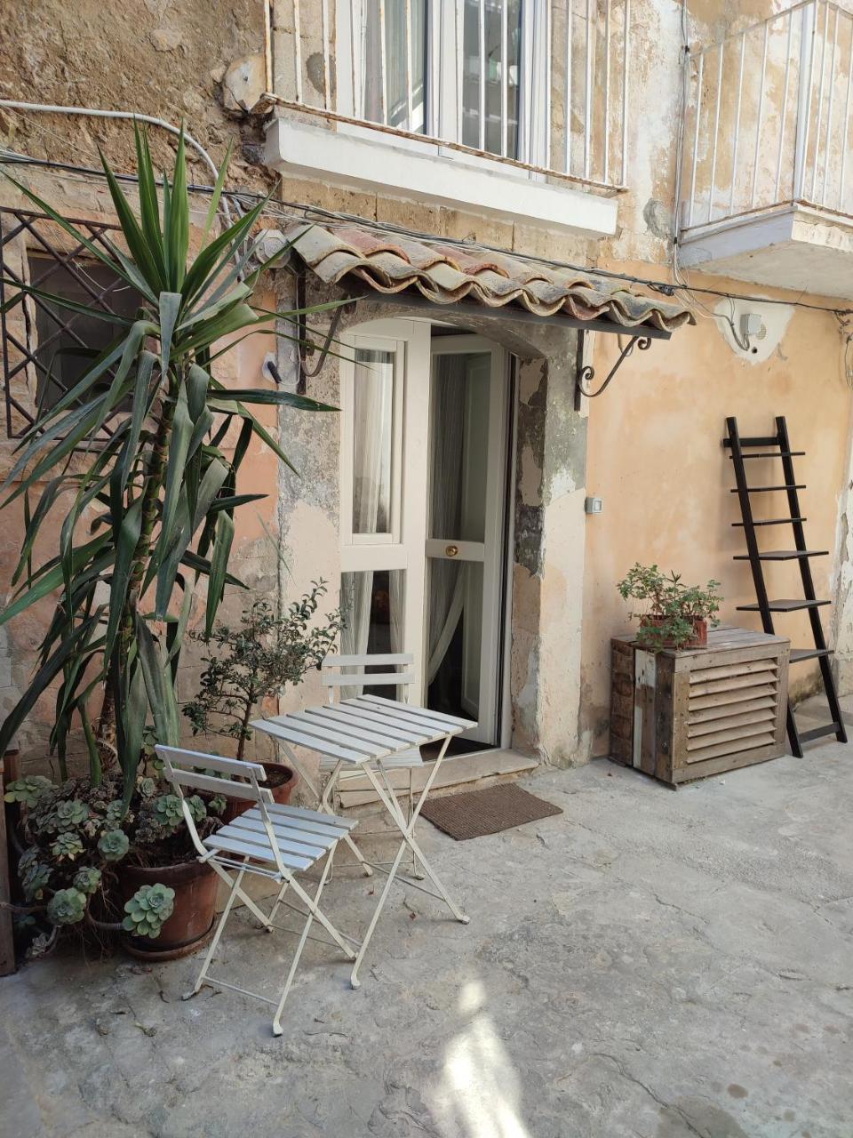 La Freccia di Diana in Ortigia