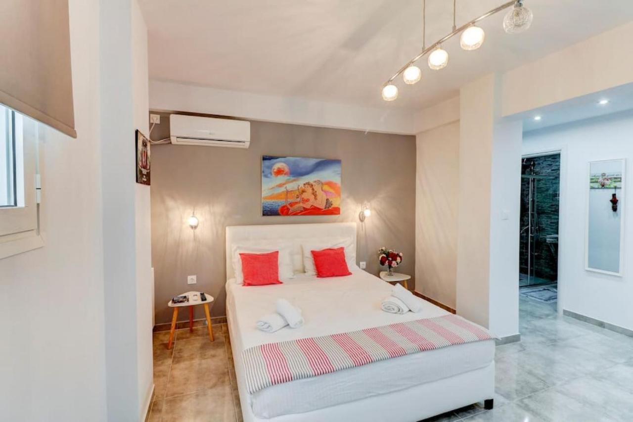 Green-Lux Studio 2' From Metro Petralona (Adults Only)