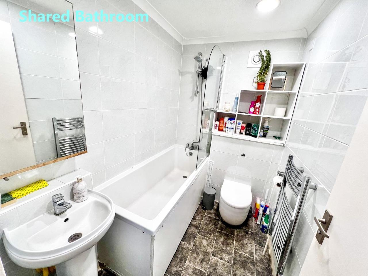 Central Palace - Excellent Stay in London Zone 1 2