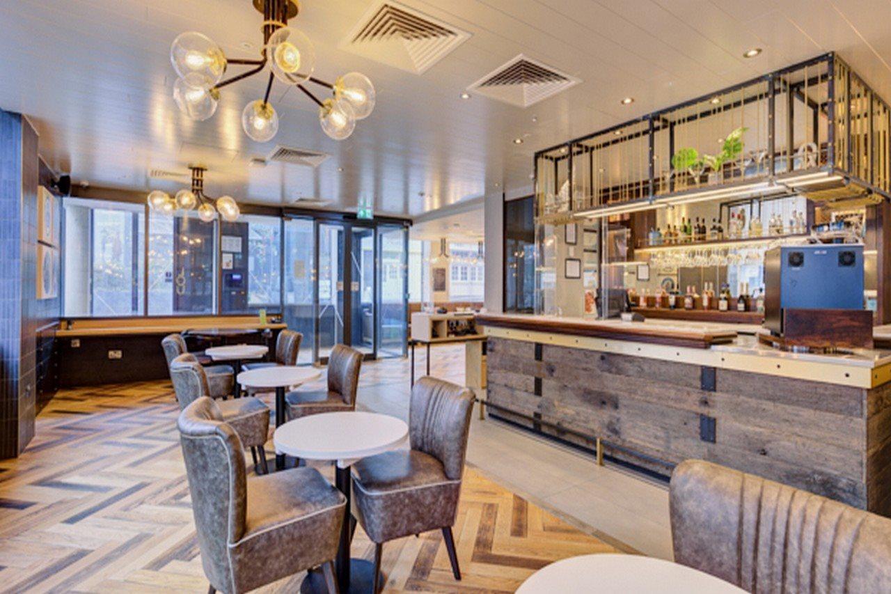 Hub by Premier Inn London West Brompton 2