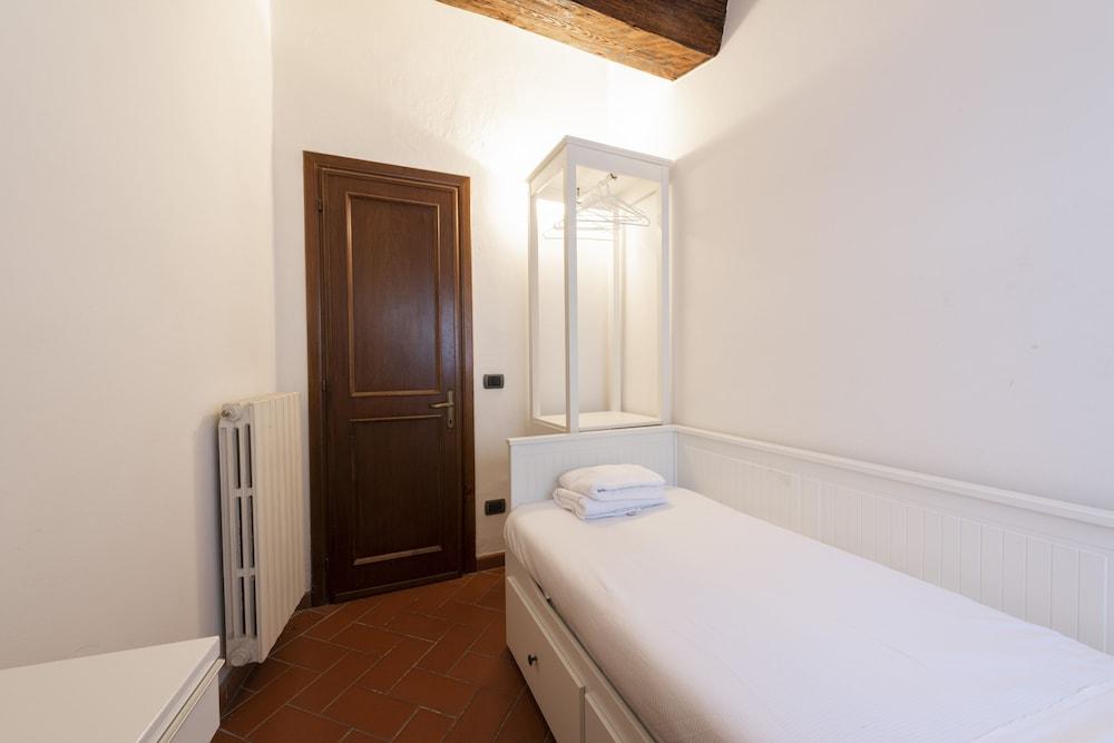 Toscanella 3 Bedrooms by Mmega 1
