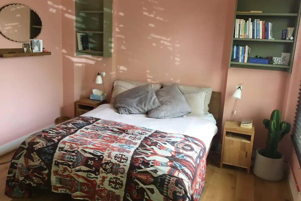 Stylish 1 Bedroom Apartment in Vibrant London Fields 1