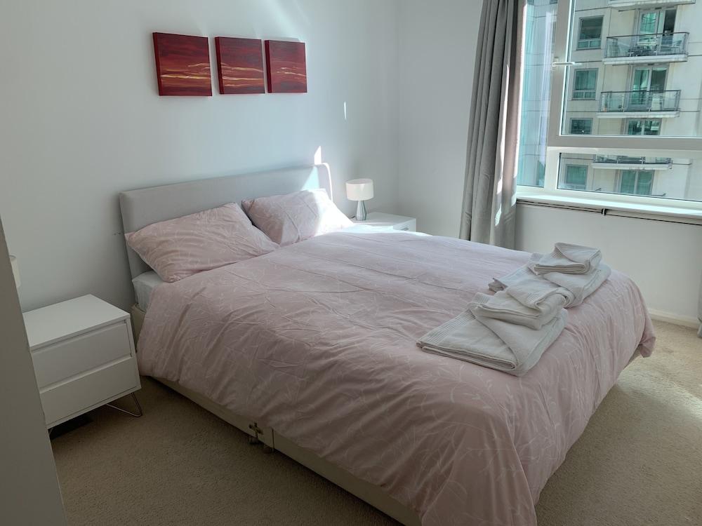 Modern Apartment Near the Thames, Central London 2