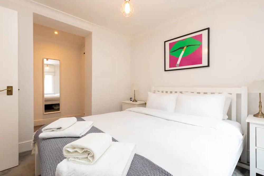 Lovely 1 Bedroom Apartment in Colourful Notting Hill 1