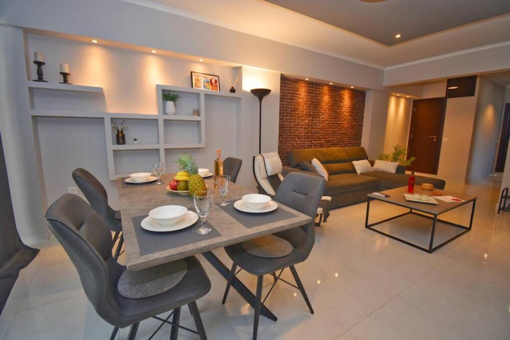 Potamos Superior Grey Apartment