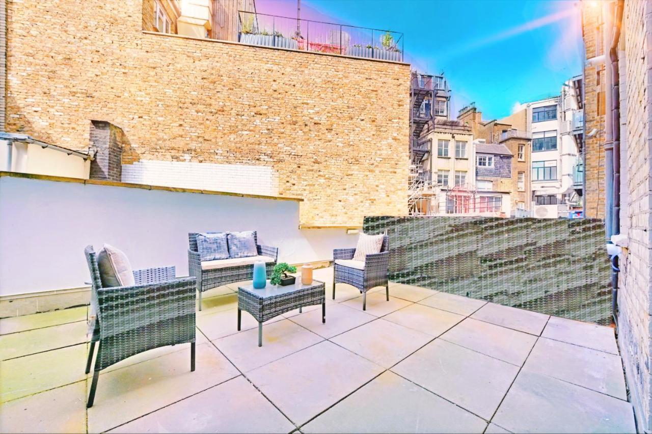 Townhouse with Rooftop by Hyde Park