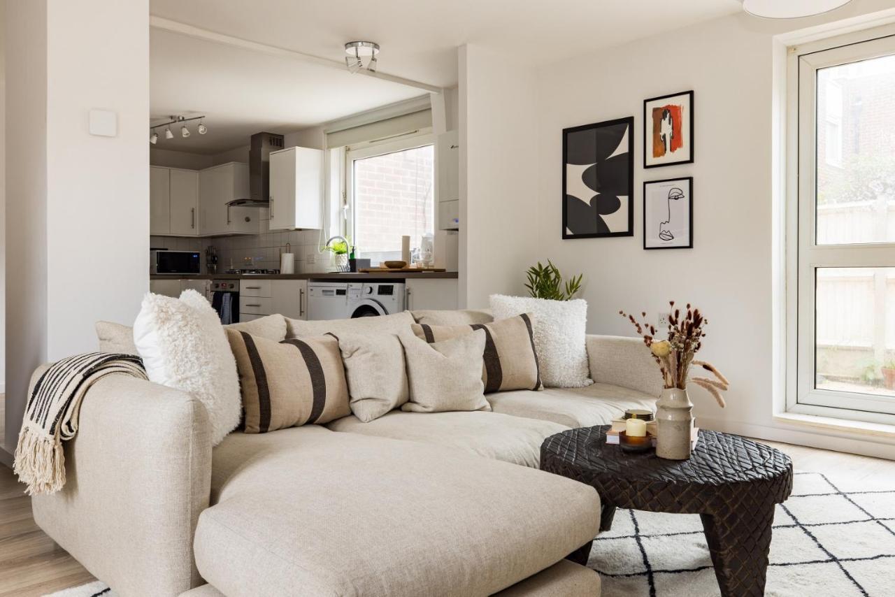 The London Nook - Stunning 2bdr Flat with Garden 1