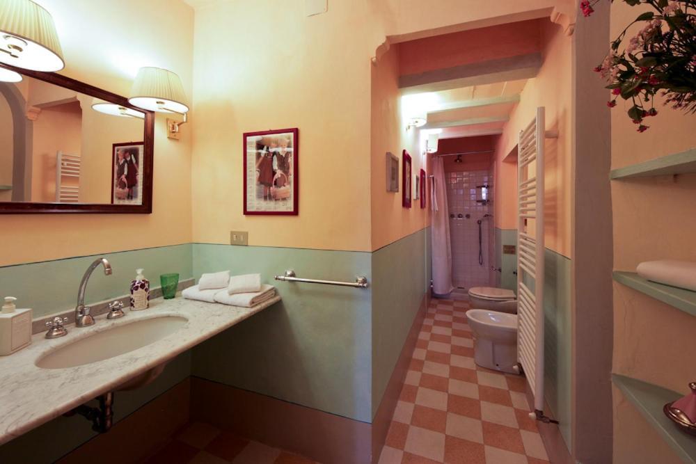 Apartments Florence - Classic Tornabuoni 2