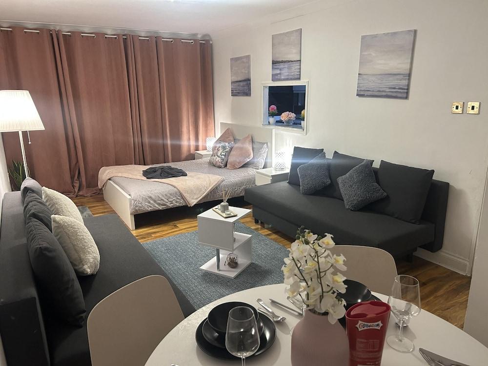 Private Family Flat Near Paddington And Royal Oak
