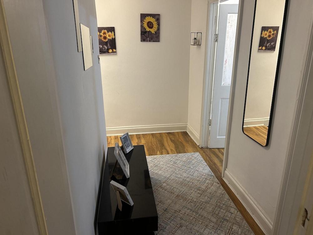 Private Family Flat Near Paddington And Royal Oak 2