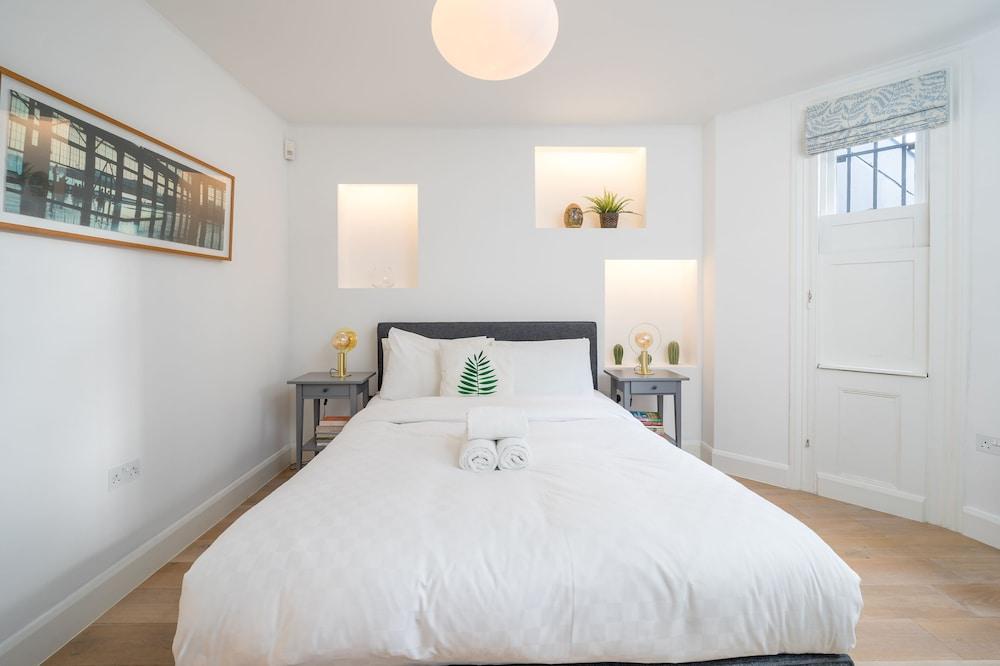 Joivy Stylish 2-Bed Flat W/ Private Garden in Notting Hill, 2