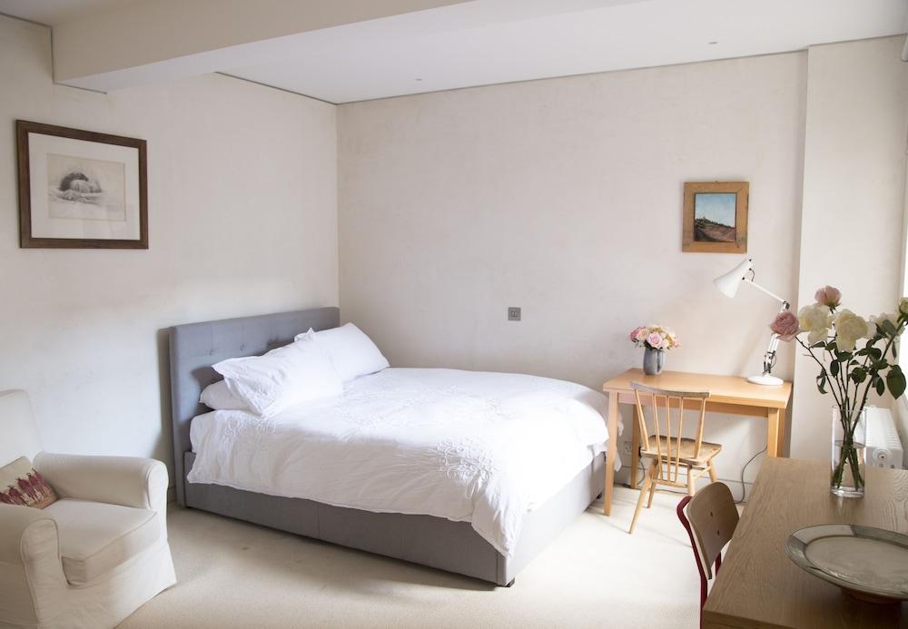 Joivy Renovated Studio - Heart of Chelsea