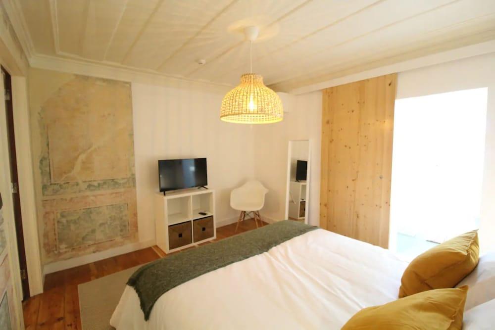 Peaceful 1 Bedroom in Lisbon 1