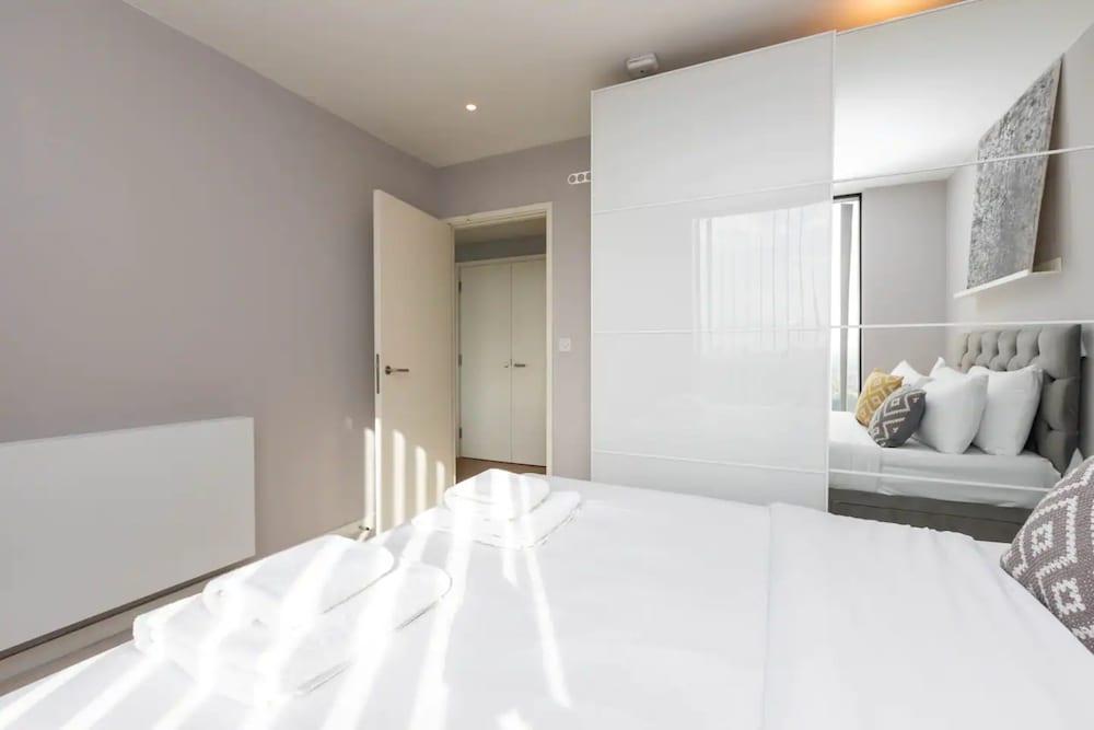 Bright New 1 Bedroom Flat in Elephant And Castle 2