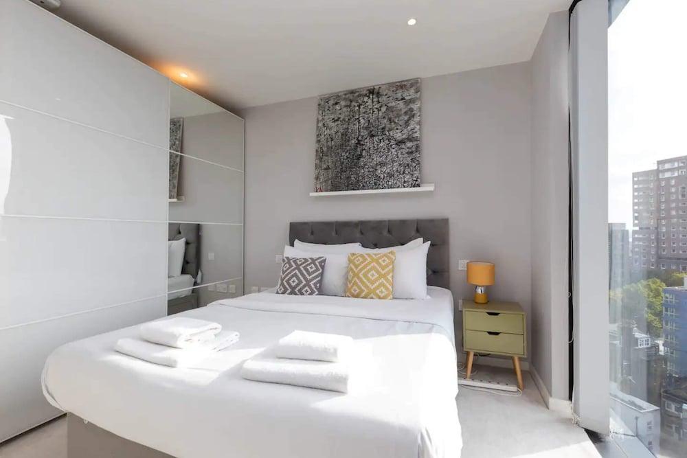 Bright New 1 Bedroom Flat in Elephant And Castle