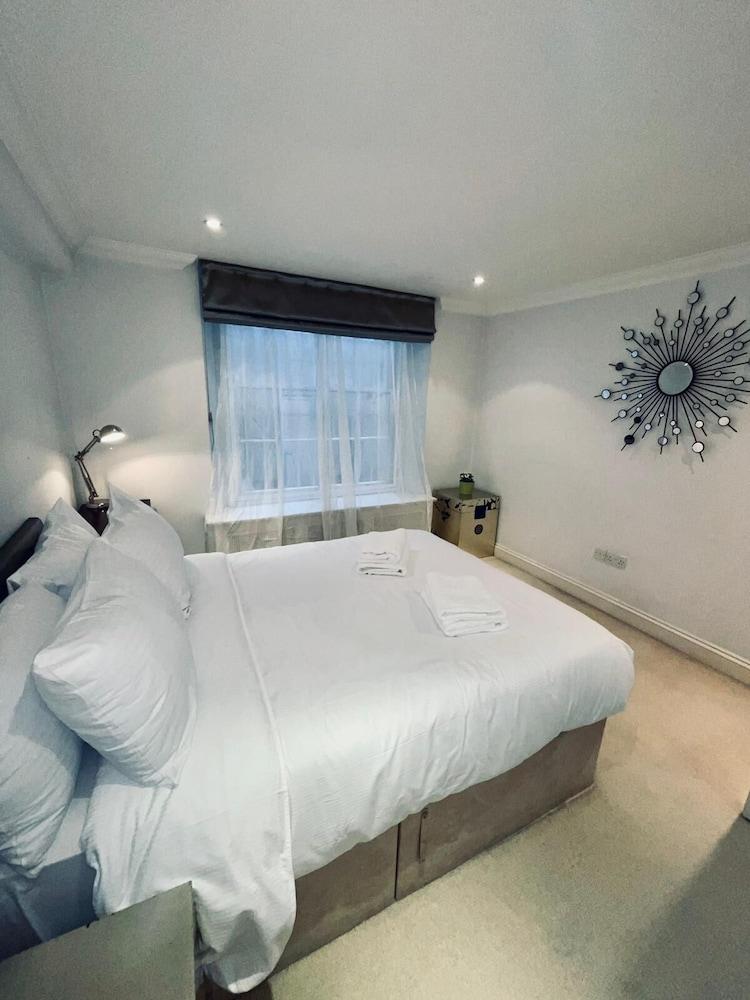 Kensington Queens Gate Apartment 1