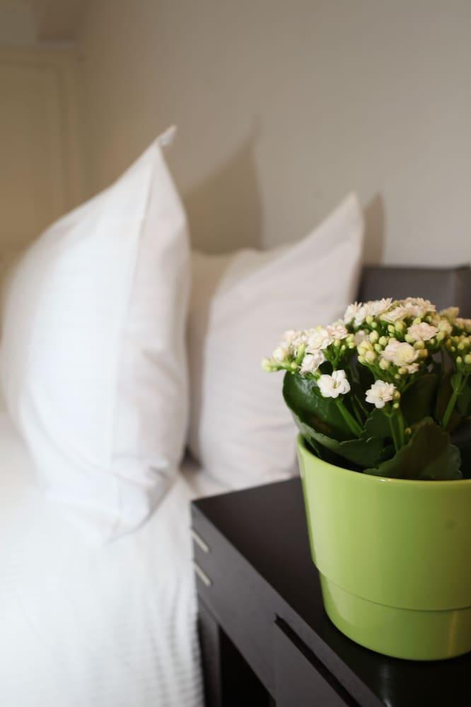 Kensington Queens Gate Apartment
