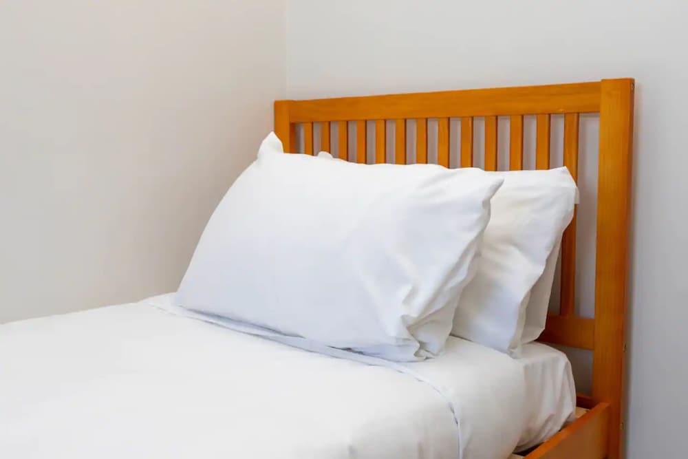 Spacious And Bright 2 Bedroom Flat in Kentish Town 1