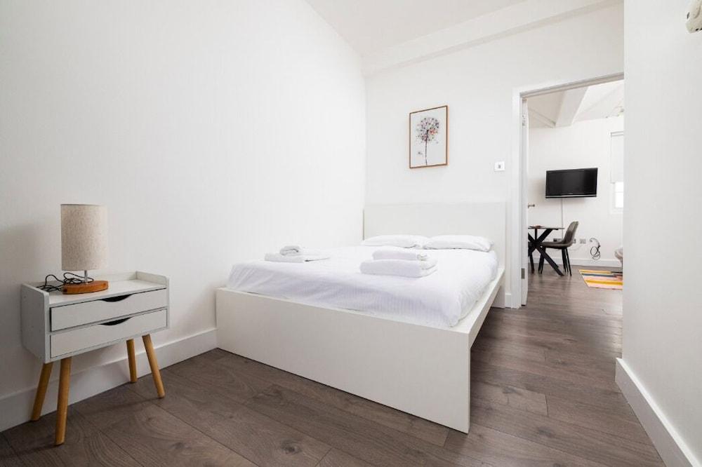 Charming Euston Apartments 2