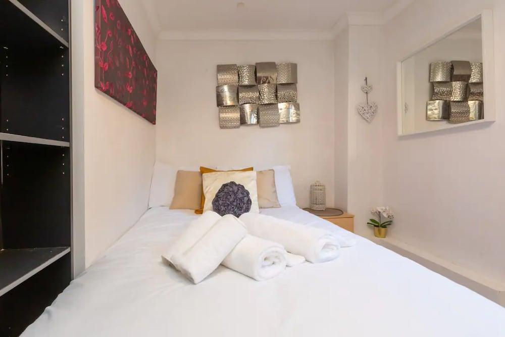 Cosy & Charming 2bd Flat Near Essex Road 1