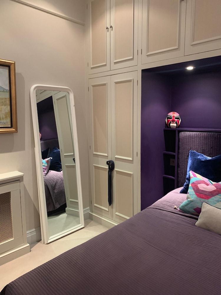 Charming And Full of Character Apartment 1