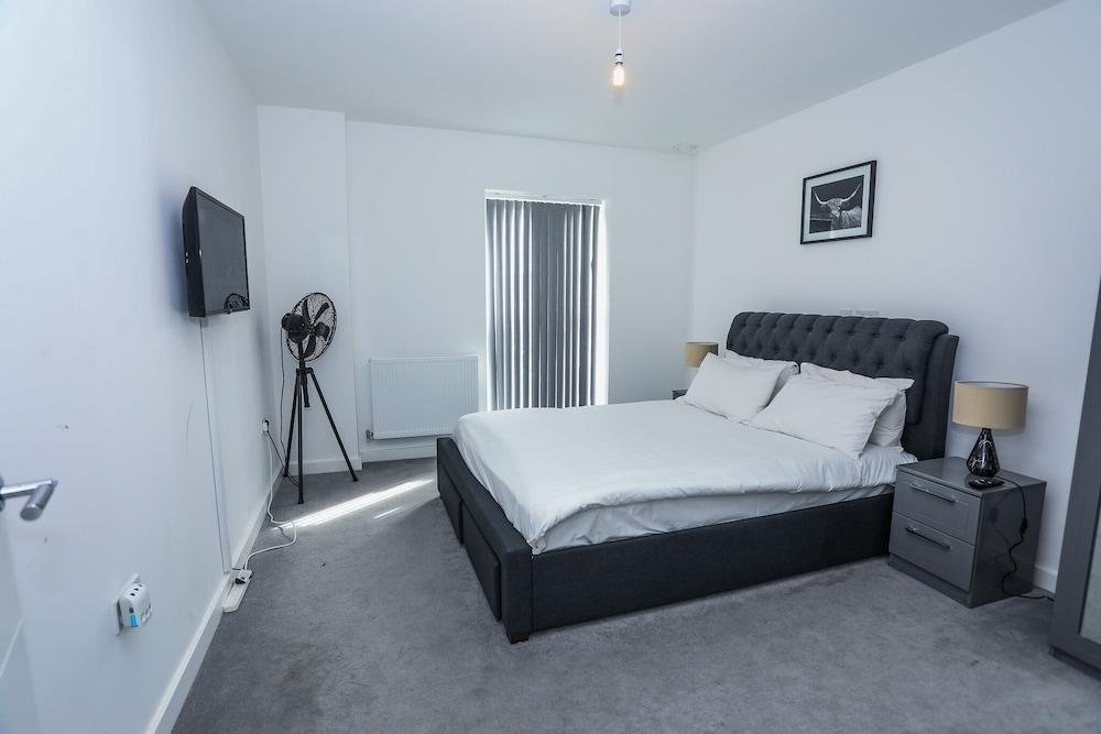 Captivating 1-Bed Apartment in London 1