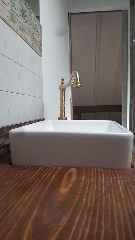 Beautiful Classic Designed 3-Bed Villa in Lisboa 2