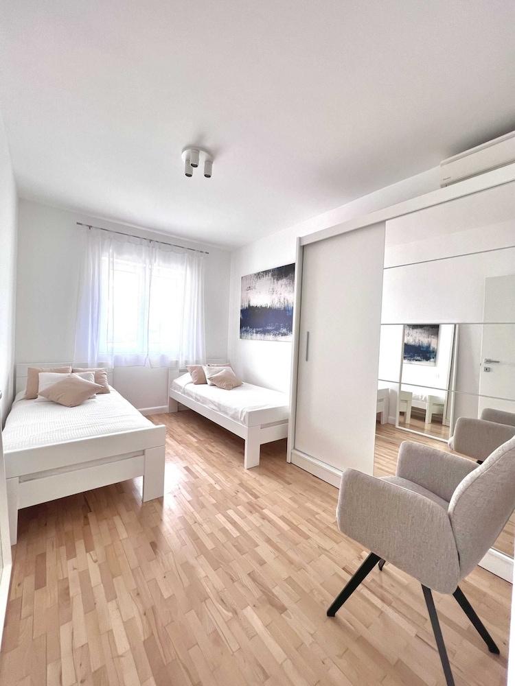Apartment Lana 1
