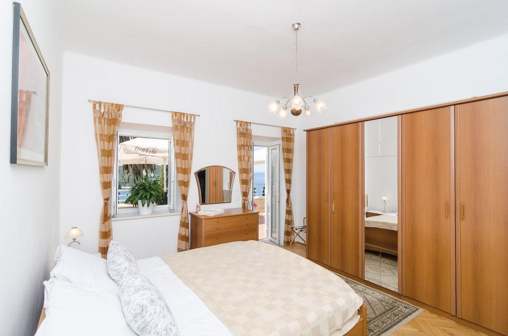 Apartments Davor 2