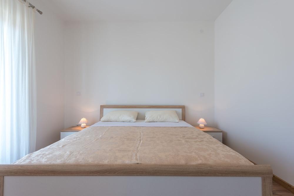 Apartments Lucija 1