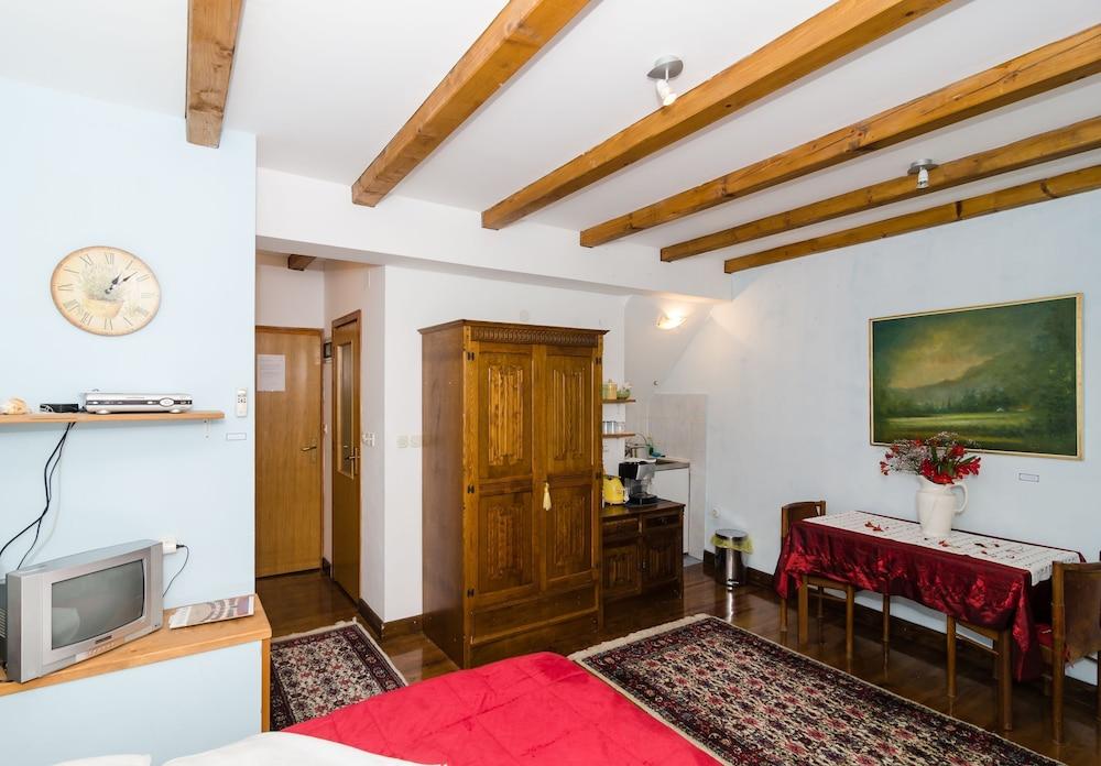Apartment Taura 1