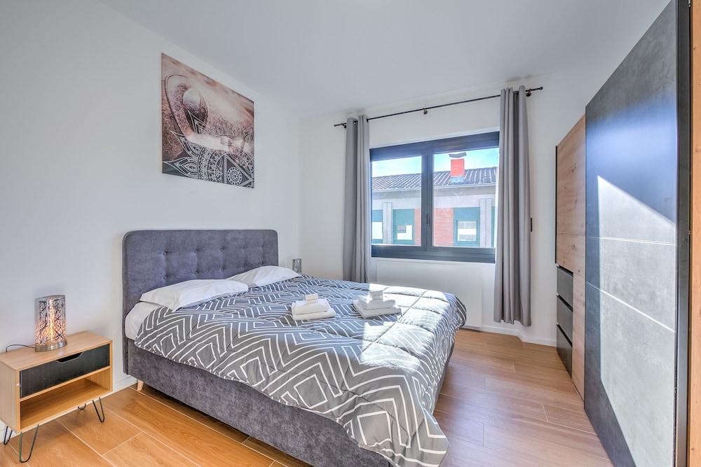 Boutique Apartment 12 1