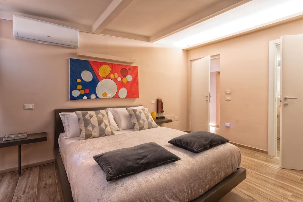 Gogo Petit Hotel
