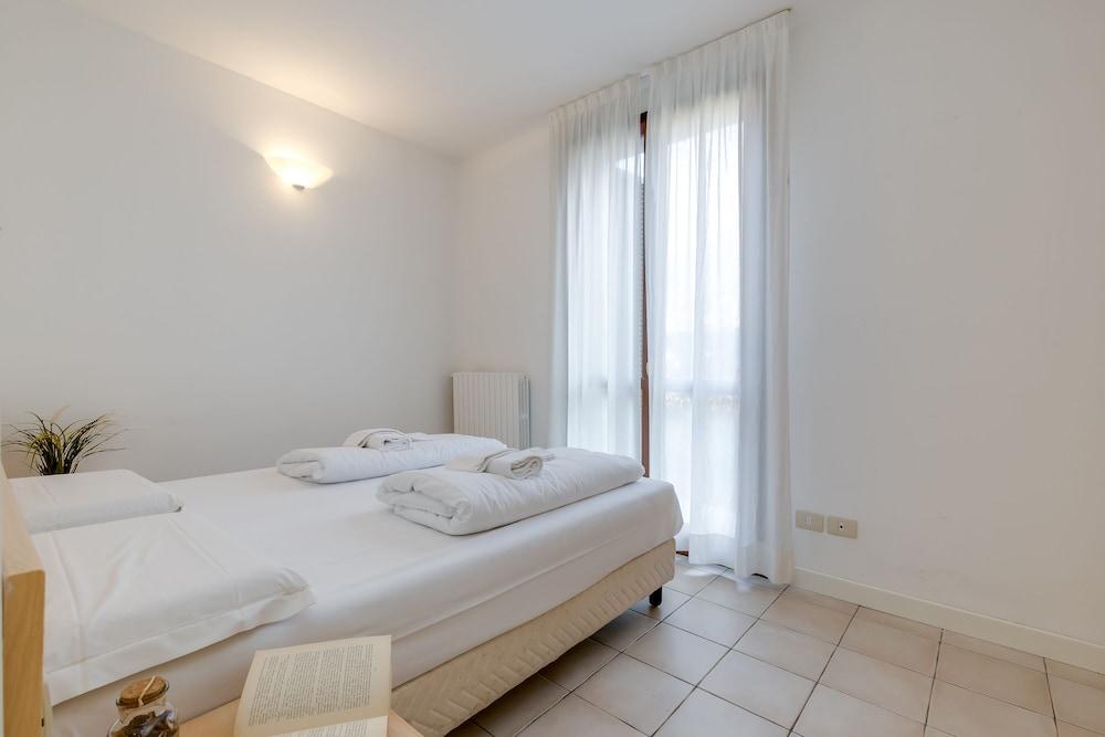 Porto Letizia Bach 3 1