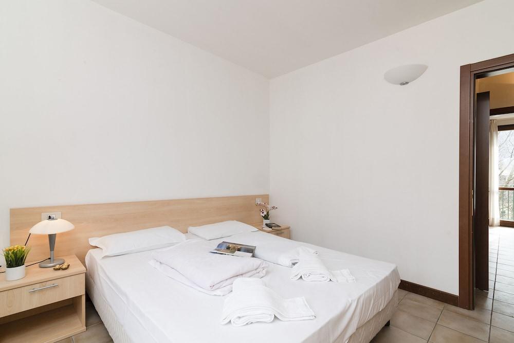 Porto Letizia Napoli 7 2