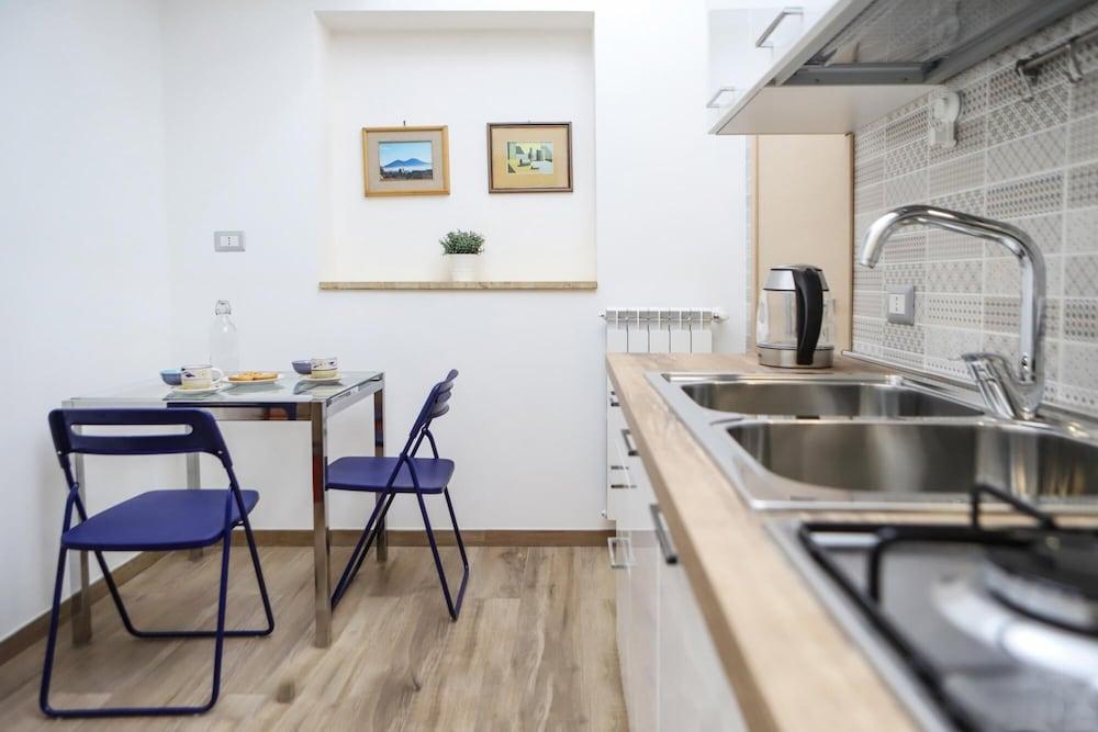Tribunali Family Apartment by Wonderful Italy 2