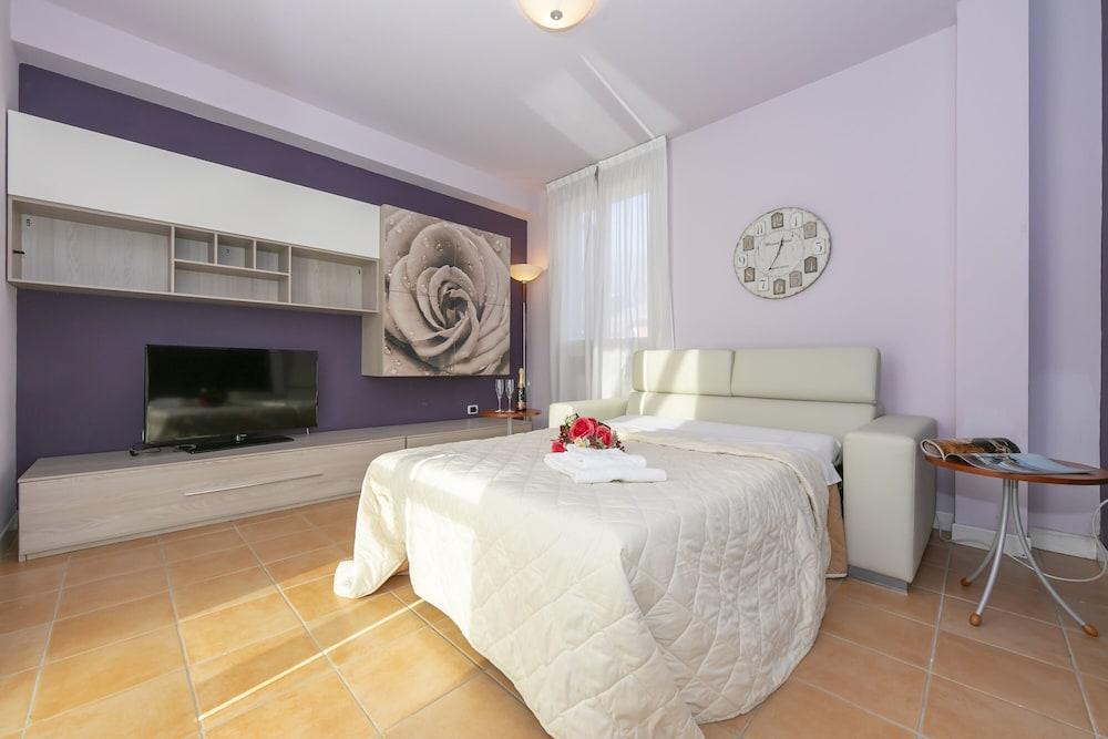 Porto Letizia Tulipano 6