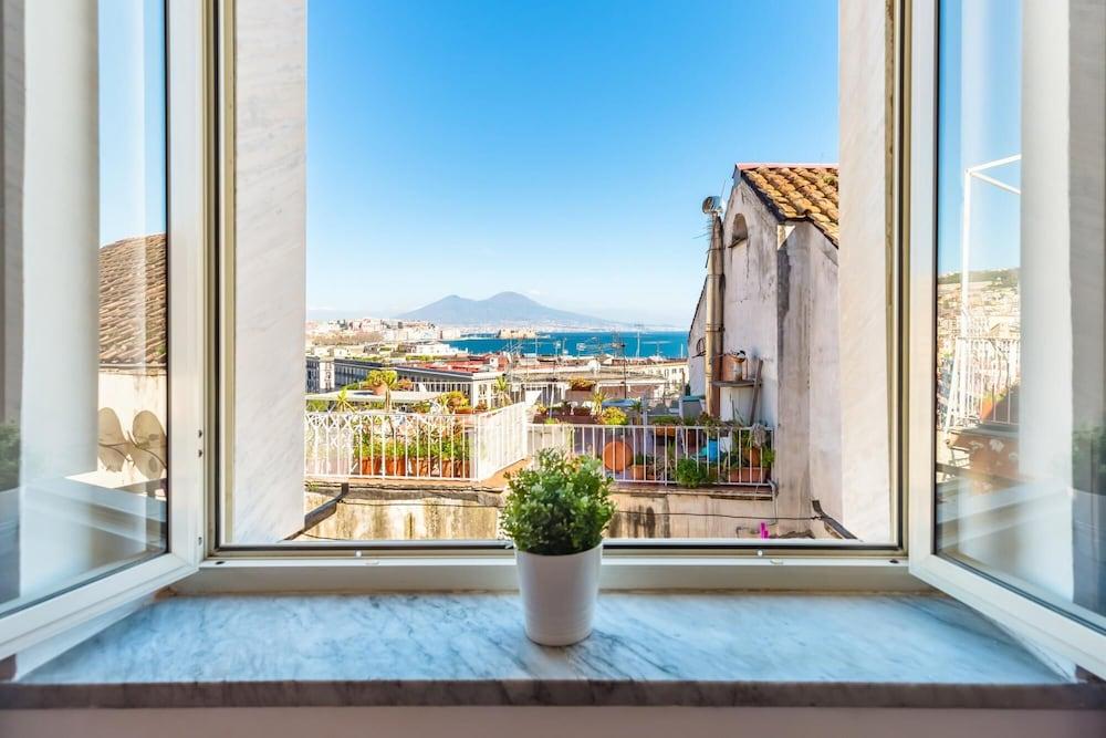 Seaview Apartment in Posillipo by Wonderful Italy 2