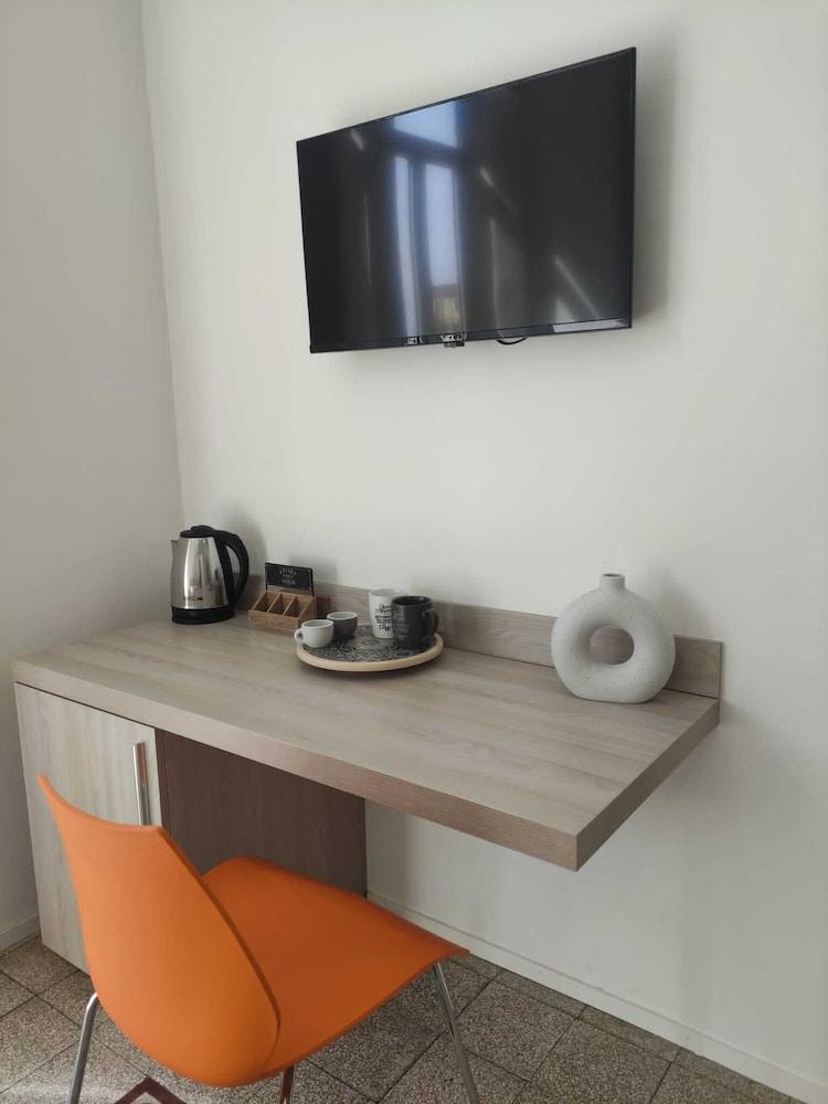 Partenope Luxury Rooms 2