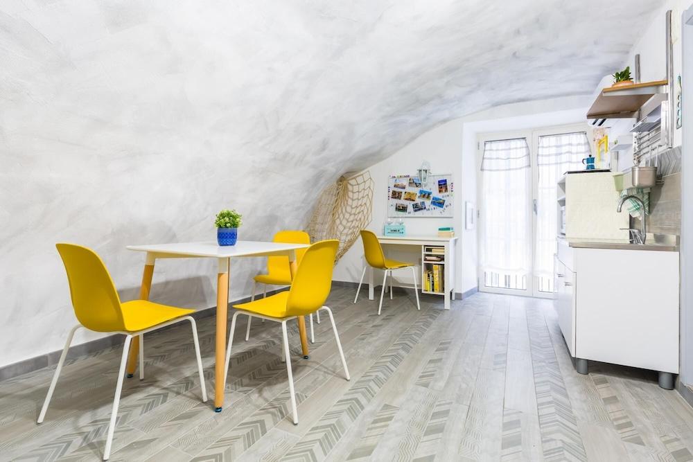 Riviera di Chiaia Studio Apartment 2