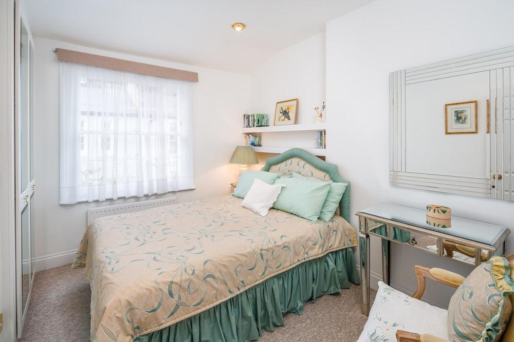 Joivy Fabulous 4br House W/Terrace at the Heart of Notting Hill 2